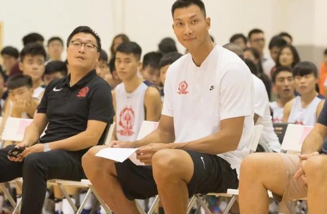 广东男篮|广东队突传消息，34岁易建联面临离队