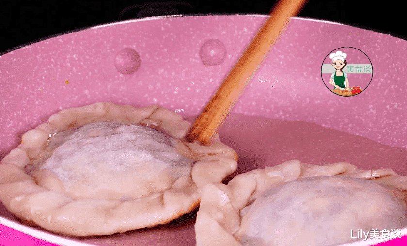 大年初十一是子婿日,牢记“吃1食,做2事”,寓意:日子和和美美