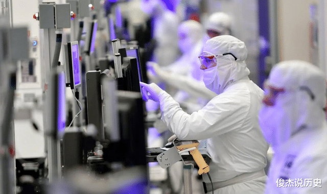 芯片|芯片界的“臭虫”被挖出，造芯变成了“糟心”