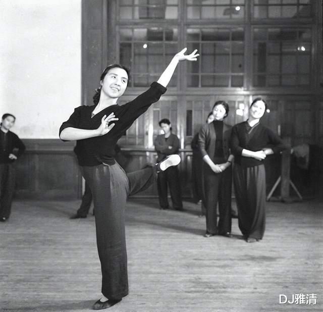 谢芳|含泪写下这篇文章,3天去世四位老艺术家,怀念郑榕,怀念赵青和李长乐