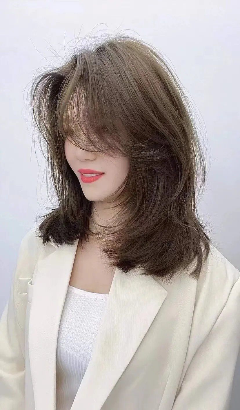 最美发型 天冷了，是该换换发型了，17款最美发型送给你