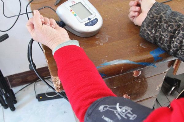 花生|得了高血压，吃什么好？按照这5个方法吃，降血压，还能长寿