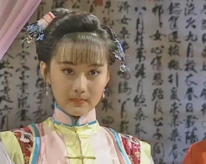 陈德容|当琼瑶剧女星撞戏服：王艳不敌林心如，巅峰期的陈德容难逢对手