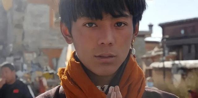 机器人|12岁小马云现状：辍学直播带货，彻底沦为赚钱工具该由谁来买单