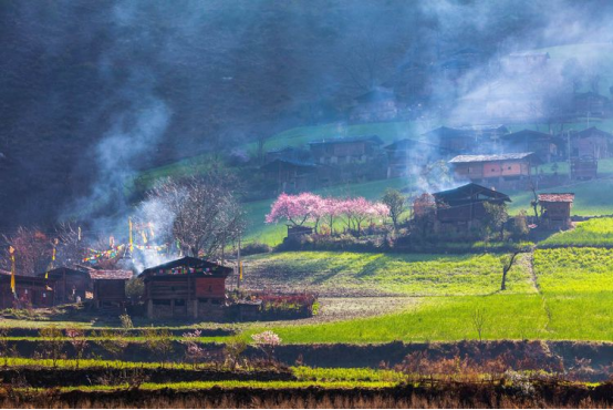 怒江大峡谷|人神共居的桃花源在秋天会有多惊艳?跟小乔来瞧瞧