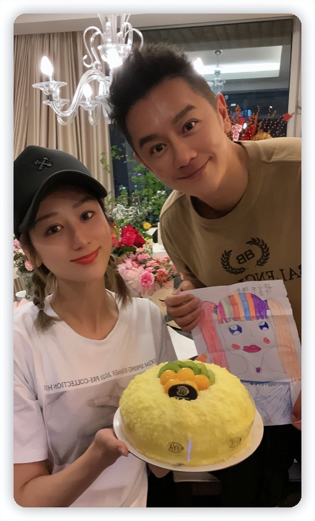 陈浩民|港星陈浩民定居长沙，斥资800万买下大平层，4位工作人员陪看房