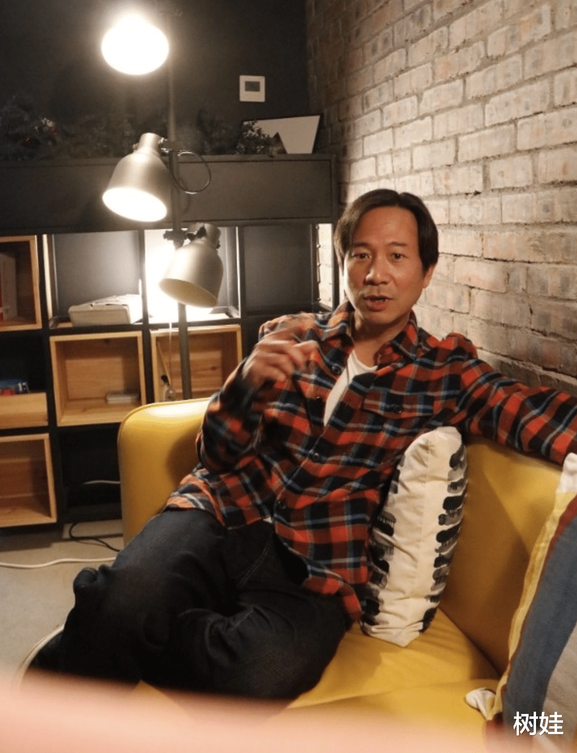 陈国邦|TVB艺人陈国邦转签英皇,期待与谢霆锋合作,自曝为女儿推掉戏约