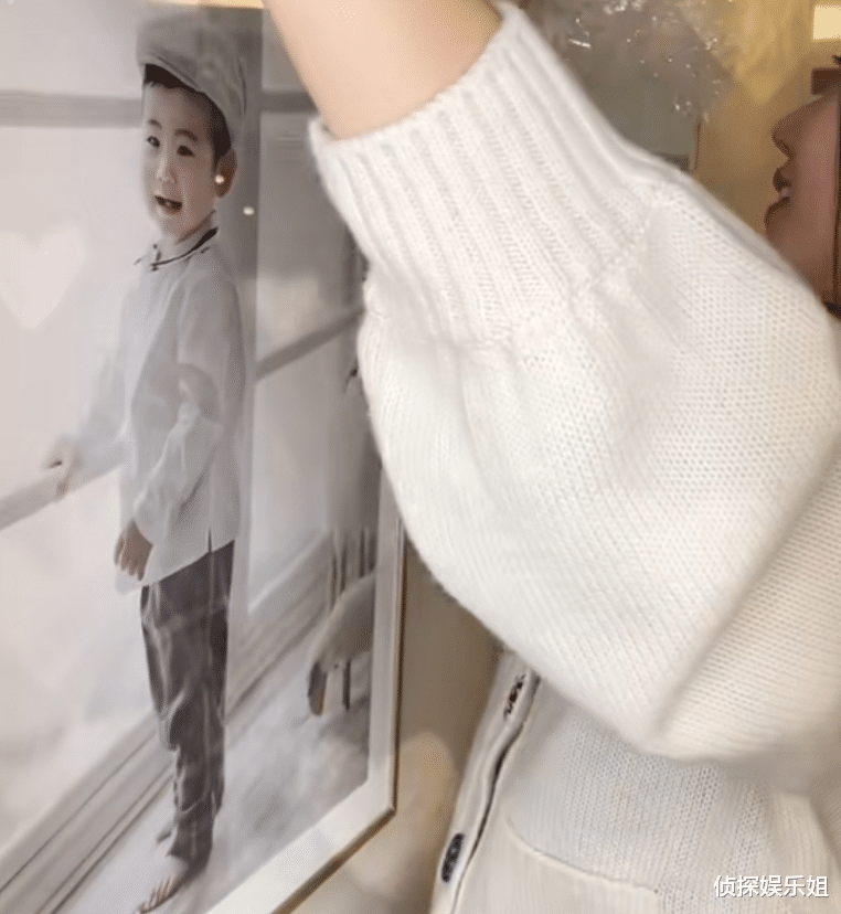 秋瓷炫|秋瓷炫元旦晒老公视角,小腹隆起好似怀二胎,儿子正脸曝光颜值高