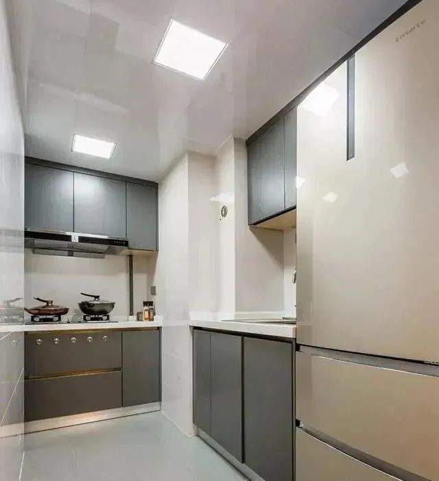 砸掉两面墙,5.8万改81㎡三居室比120㎡都宽敞,惊呆