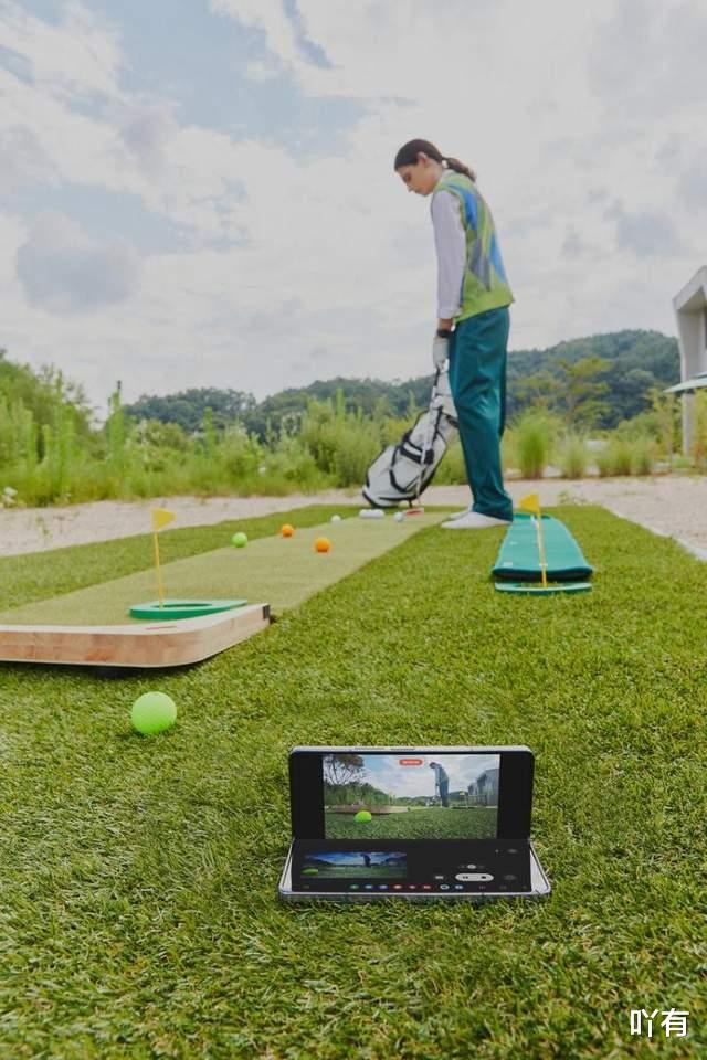 翻盖手机|春节团圆幸福时刻 就用三星Galaxy Z Fold4完美记录