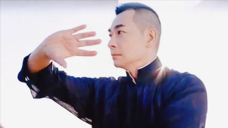 方世玉|50岁的赵文卓亮相国庆晚会，蓦然回首，他和《方世玉》已经“出道”30年