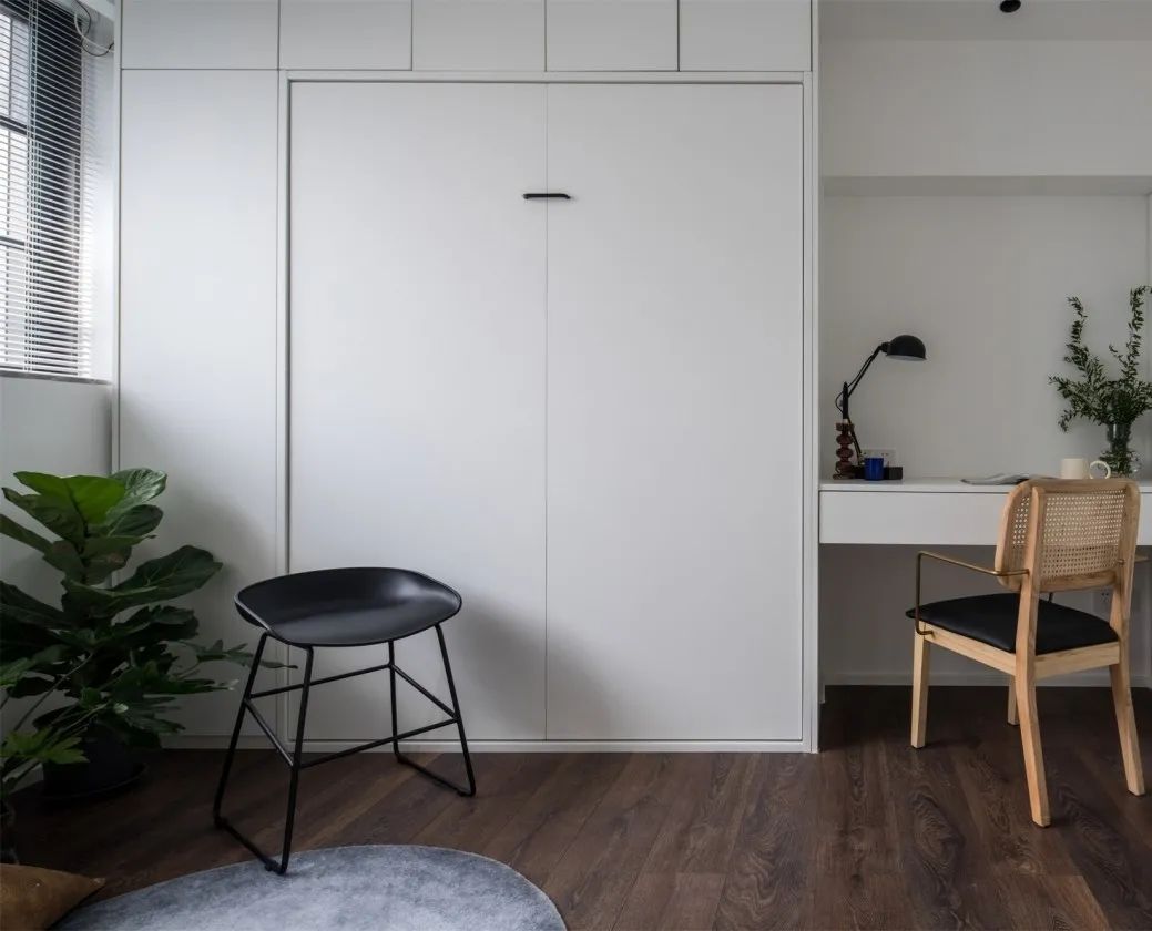 当极简遇上治愈:这个98m2的层次感小两居,我实名羡慕了!