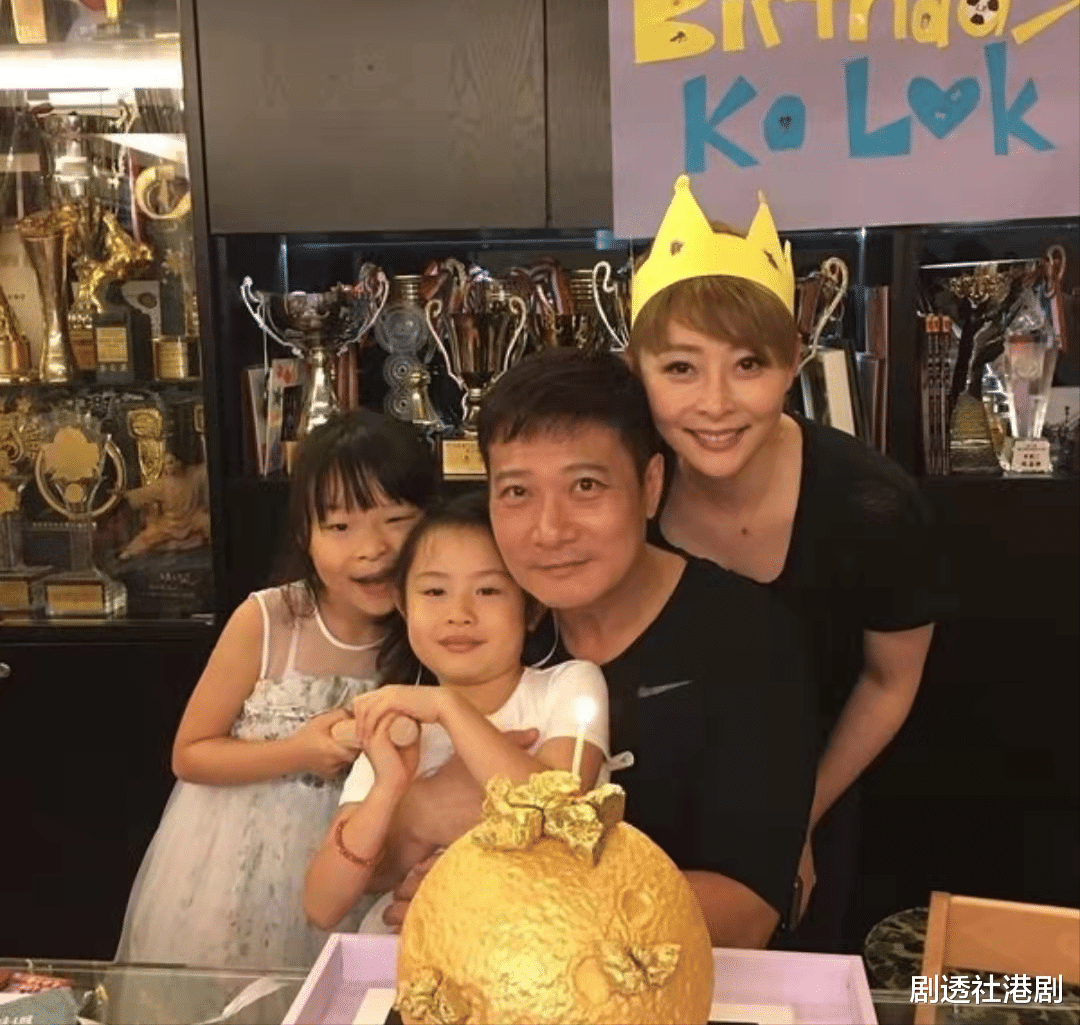 汤盈盈|TVB绿叶自曝为初恋男友“挡刀”留长疤, 老公当场吃醋:我不信