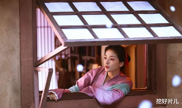 刘涛|43岁刘涛演“人比黄花瘦”的李清照！其实，这3位女演员更合适