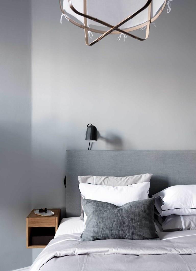 如何装饰和布置,能让小空间显大显敞亮,这10个tips可以作为参考