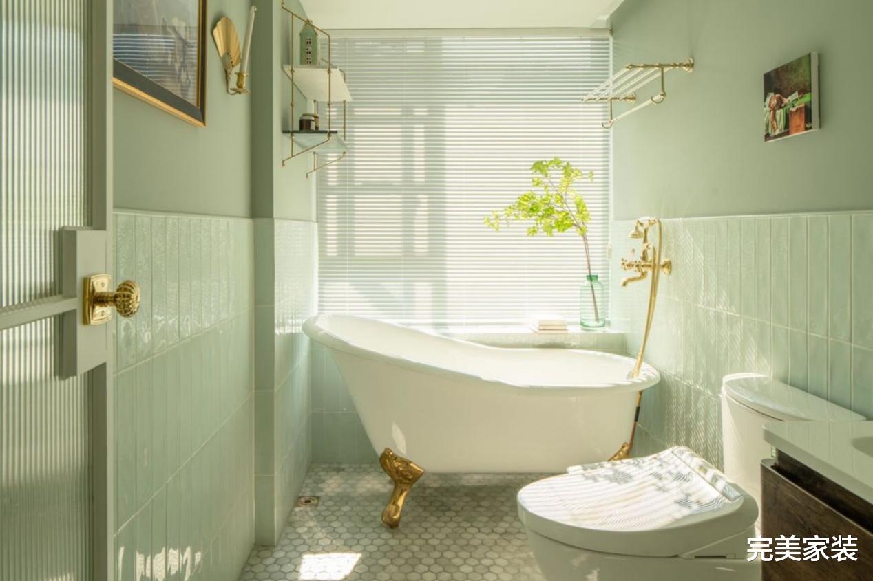 业主的第二套房子，实现法式和现代风的结合，凸显悠闲和惬意