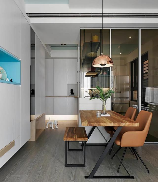 她家56㎡小宅，凭借巧妙设计，让暗厨变成全屋焦点，太好看了！