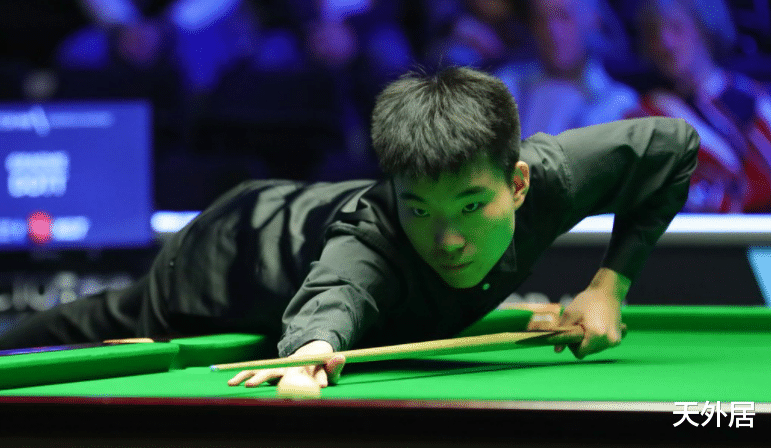 00后|赢了！中国19岁斯诺克小将手捧冠军奖杯，2大00后一夜同时崛起