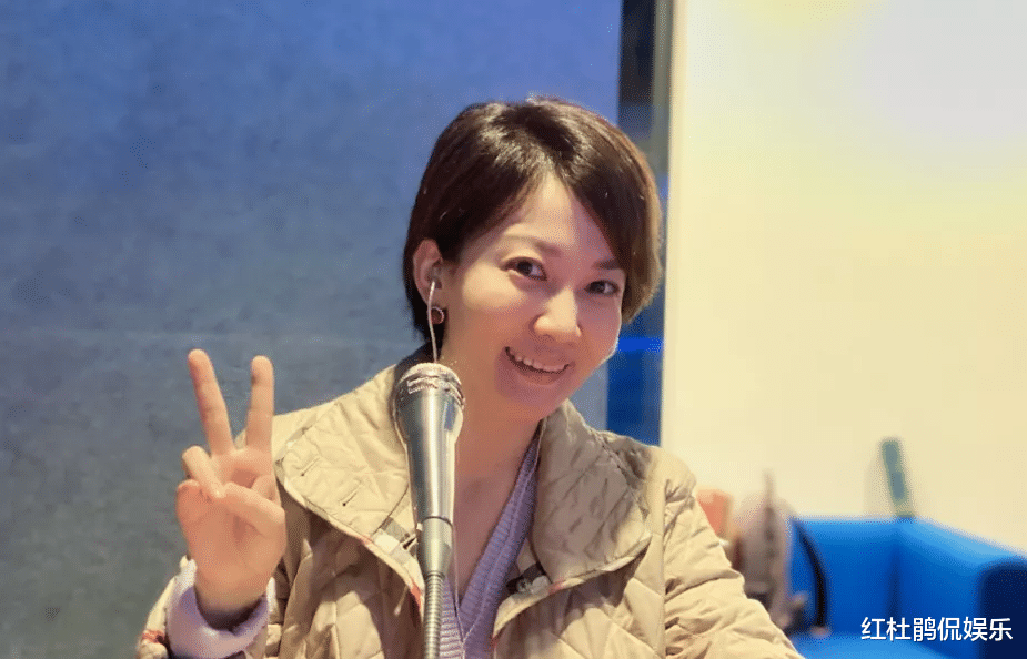 王端端|央视主持人王端端素颜照曝光,没有滤镜和美颜,照样可以媲美明星