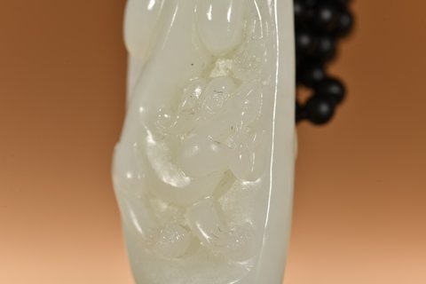 |和田玉螭龙挂件