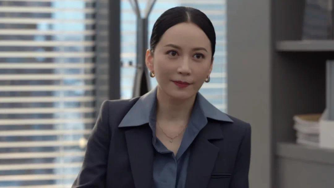 穿衣搭配|?人均百万的穿搭，也救不了《玫瑰之战》塌房！