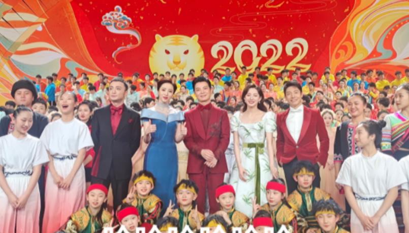 马凡舒|马凡舒在社交平台晒出了春晚台前幕后的花絮照