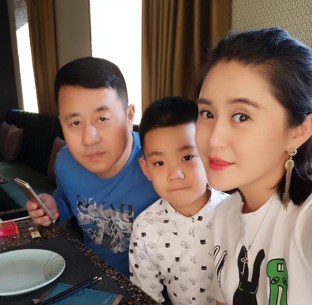 乡村爱情|《乡村爱情1》7位男演员现状:回农村种地,直播带货,二婚娶娇妻