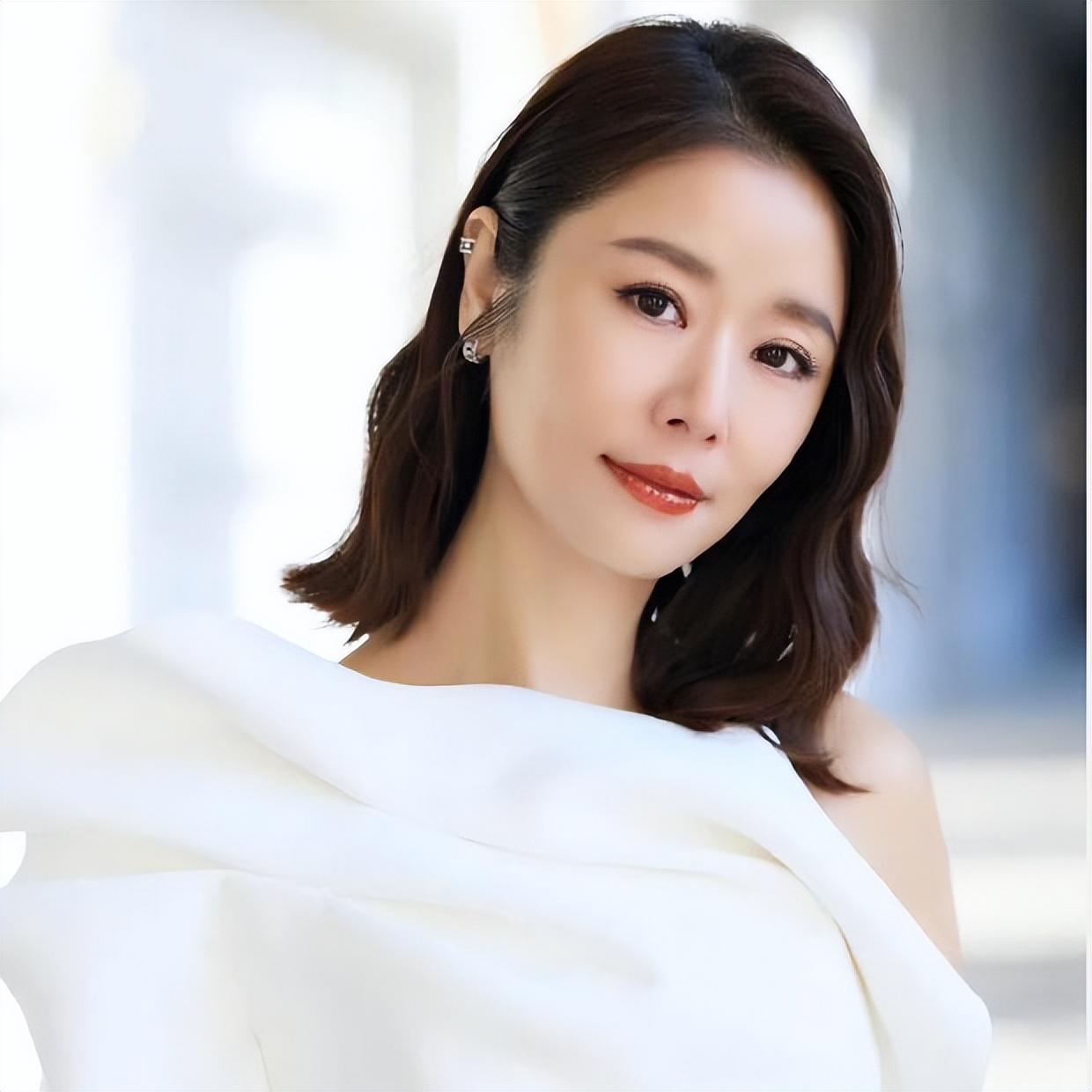 林心如|保护女儿6年,结果被朋友出卖,林心如怒斥媒体曝光女儿正面照