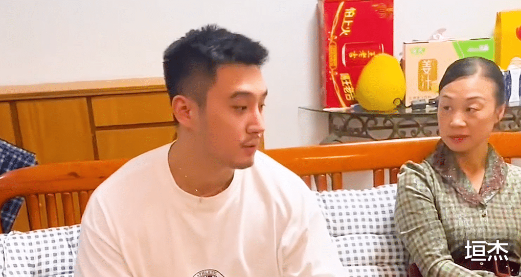 周云|云吞他爹被有才爸妈花式催婚走红，吸粉750万的他，是啥来头？