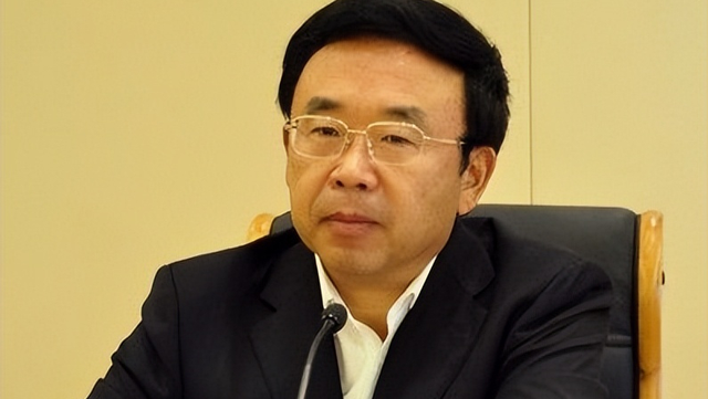 山东贪官黄胜:敛财1200万,被捕前给妻儿办好移民,结局大快人心 - 社会