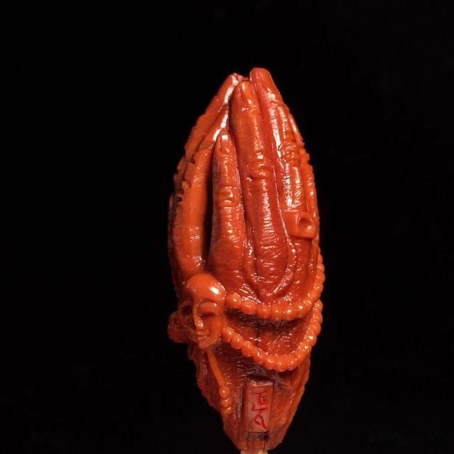 玛瑙|核雕手串必须有配饰吗？这些手串不用配饰也很美