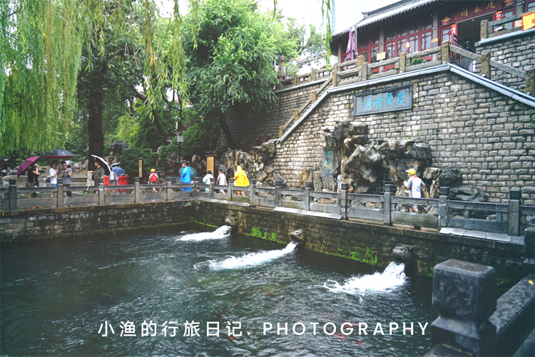 |这座泡在泉水里的省会城市，低调且优雅！满城美景，来了就难忘记
