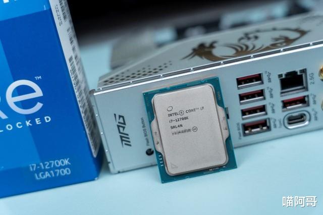 CPU|电脑桌面级intel处理器i5与i7差距在哪里？