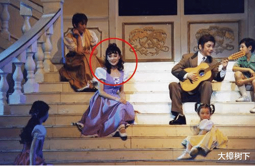 陈数|陈数:董卿认为最优雅的女人,一婚丈夫婚内出轨,今结婚9年无子女