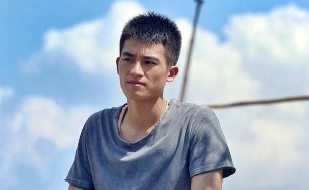 赵丽颖|赵丽颖又拿到大制作，导演来自《破冰行动》，看到男主：熬夜追