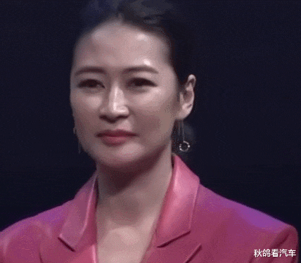 海清|下跪示爱、脱鞋颁奖、当众撕X, 她的老底都被人挖出来了?!