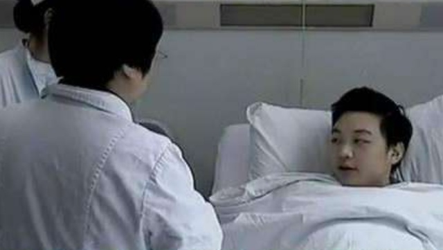 尿毒症|20岁小伙呕吐诊为尿毒症，长期拿“它”当水喝，肾怎能受得了！