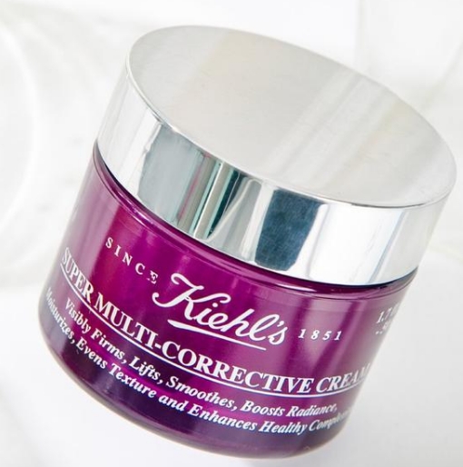 肠胃 女人不论多少岁，护肤品买对不买贵，这五款热门护肤品实用又抗老