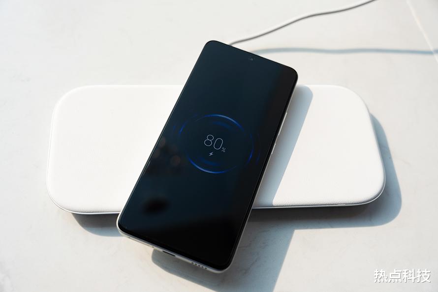 Redmi K60评测:屏幕续航性能三管齐下的新一代水桶机