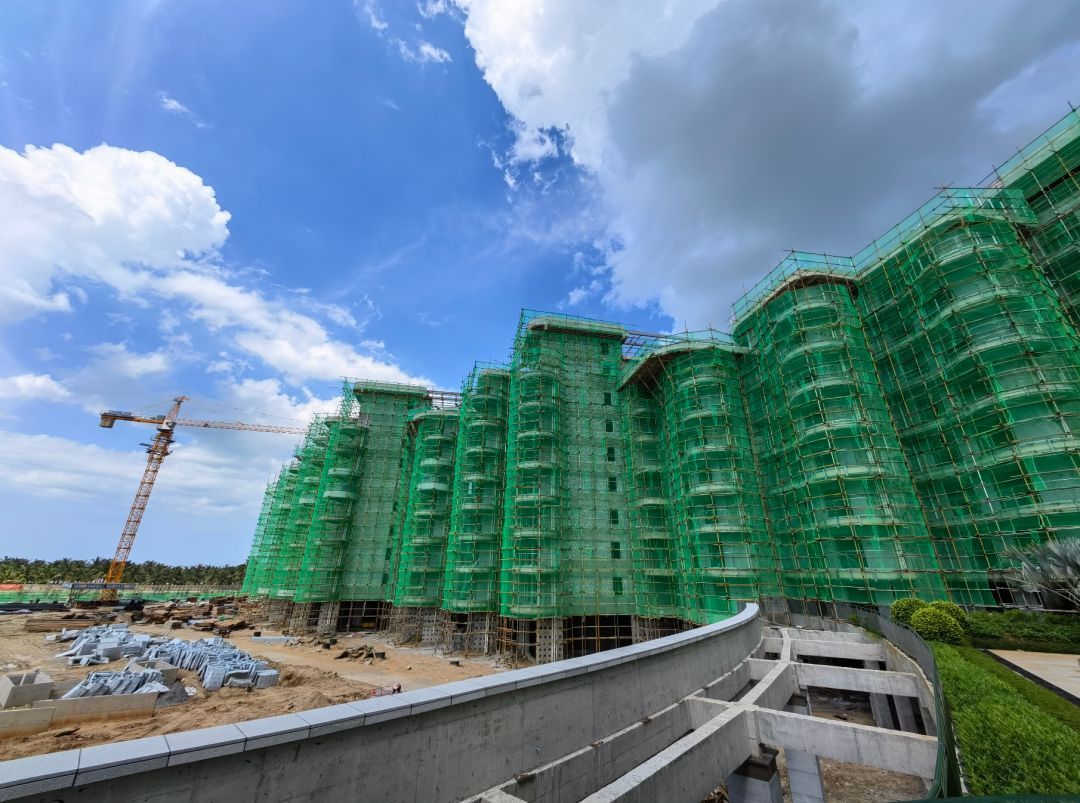 疯了吧！3.5万/平，还没学位，海口房价天花板，值吗？