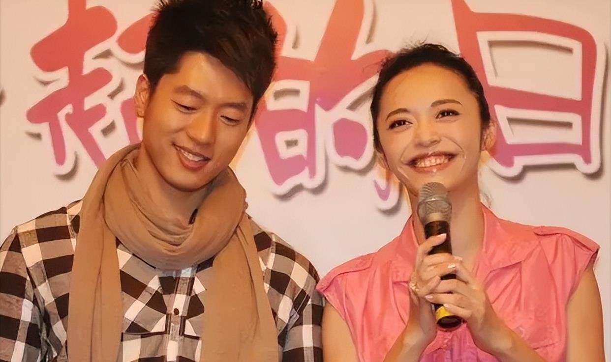 邱淑贞|姚晨和凌潇肃:离婚时双双否认出轨,11年后谁对谁错仍然是谜!