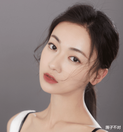 金晨|盘点身材“配不上”脸的8位女星:个个美若天仙,身材却让人一言难尽