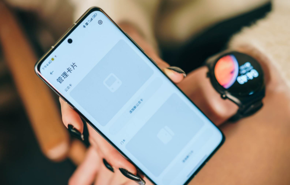 小米科技|这两部手机都比较热销,我们怎么选择呢?