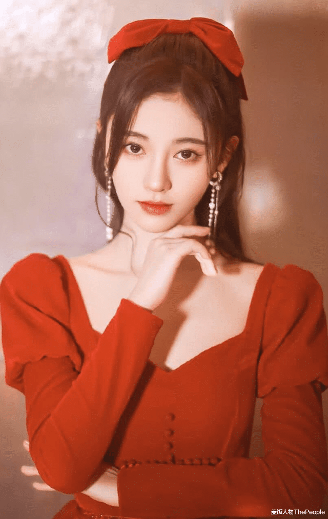 宋佳|私服迷人可爱,红毯却一个比一个拉胯,这些女星是“限定”美人?