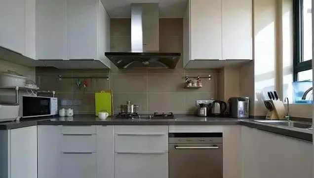 新房别再乱装了，看看人家怎么弄的，这是我见过最简洁漂亮的装修