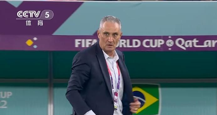 巴西1-0绝杀瑞士，提前一轮晋级！卡塞米罗制胜一击