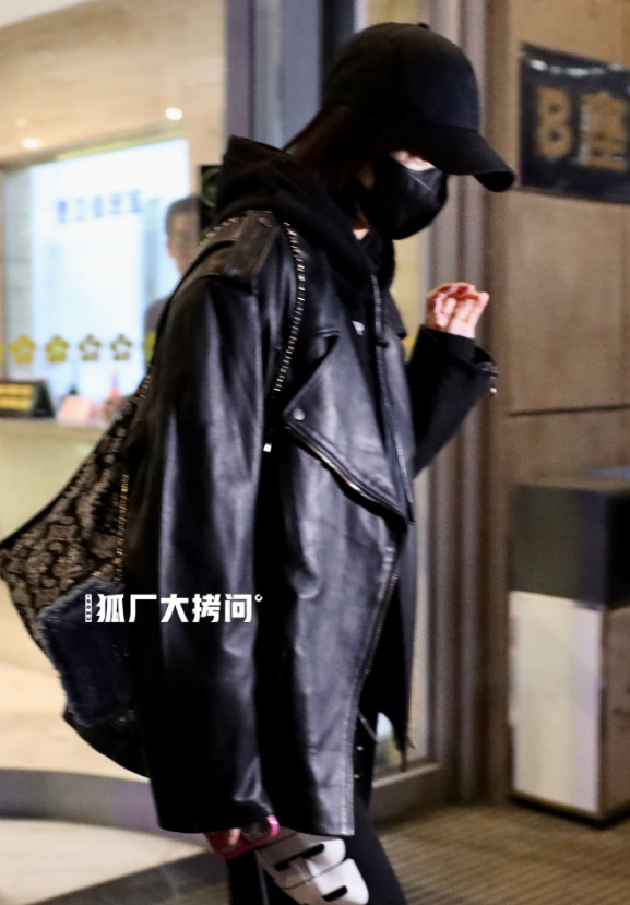 毛晓彤|春晚联排明星路透，赵丽颖甜美，毛晓彤酷似哪吒，韩红撞脸刘欢