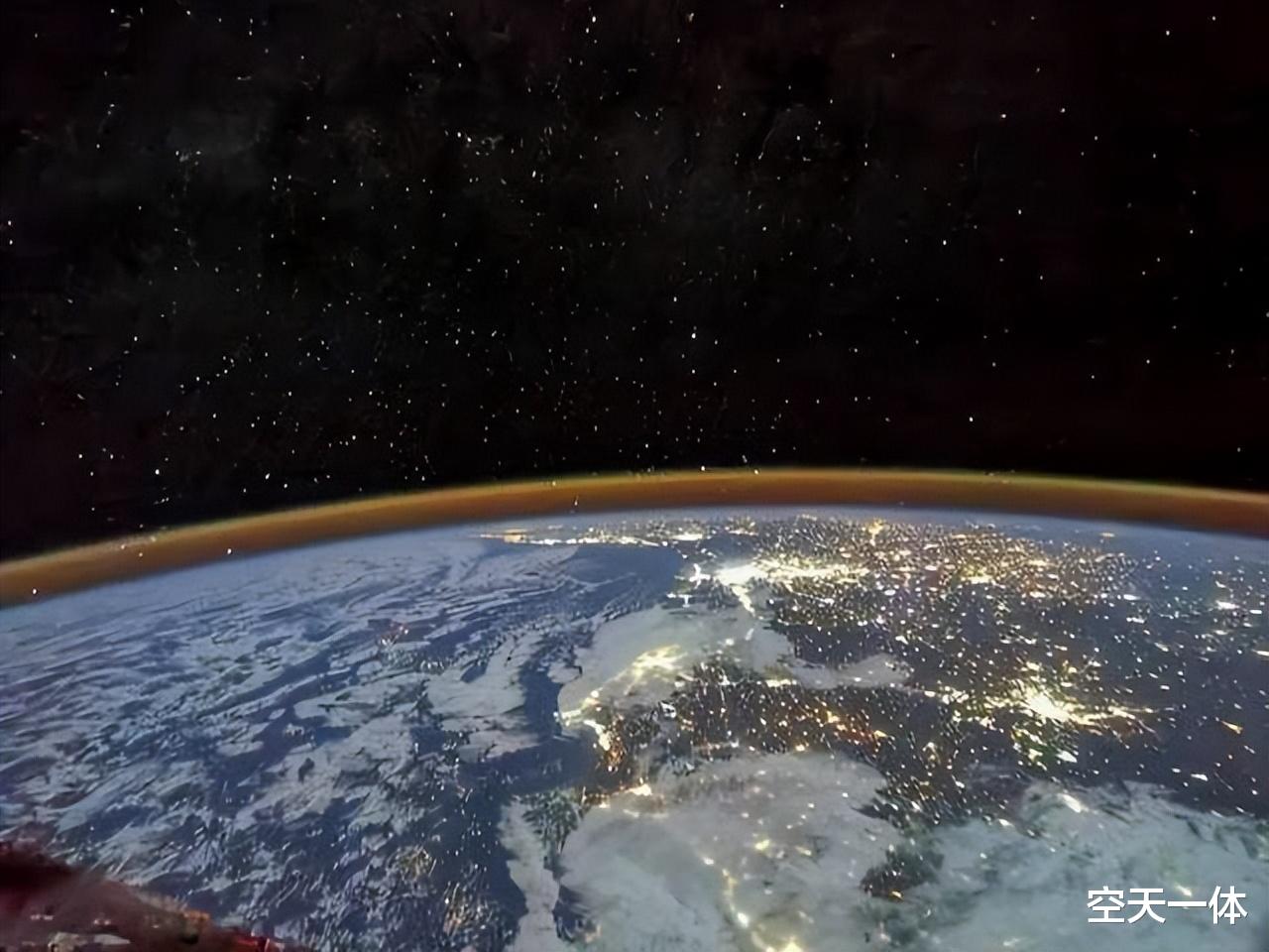 太壮观了!我国空间站三舱组合体动图欣赏,还没有手机拍得清楚?