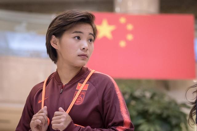 拜仁慕尼黑|进入康复期，王霜尝试新工作，未来转型方向或曝光，收入可观