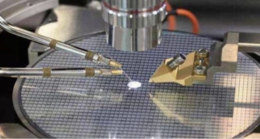 笔记本|上海光机所“立下大功”！封闭期间攻克多项被“卡脖子”技术